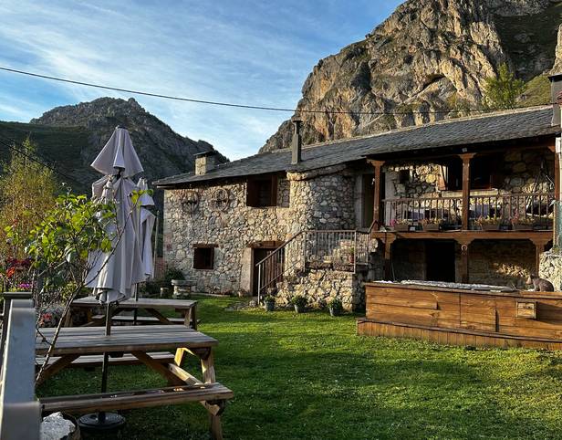 Alojamientos Familiares en la Naturaleza: Disfruta del Confort de Nuestros Apartamentos Rurales