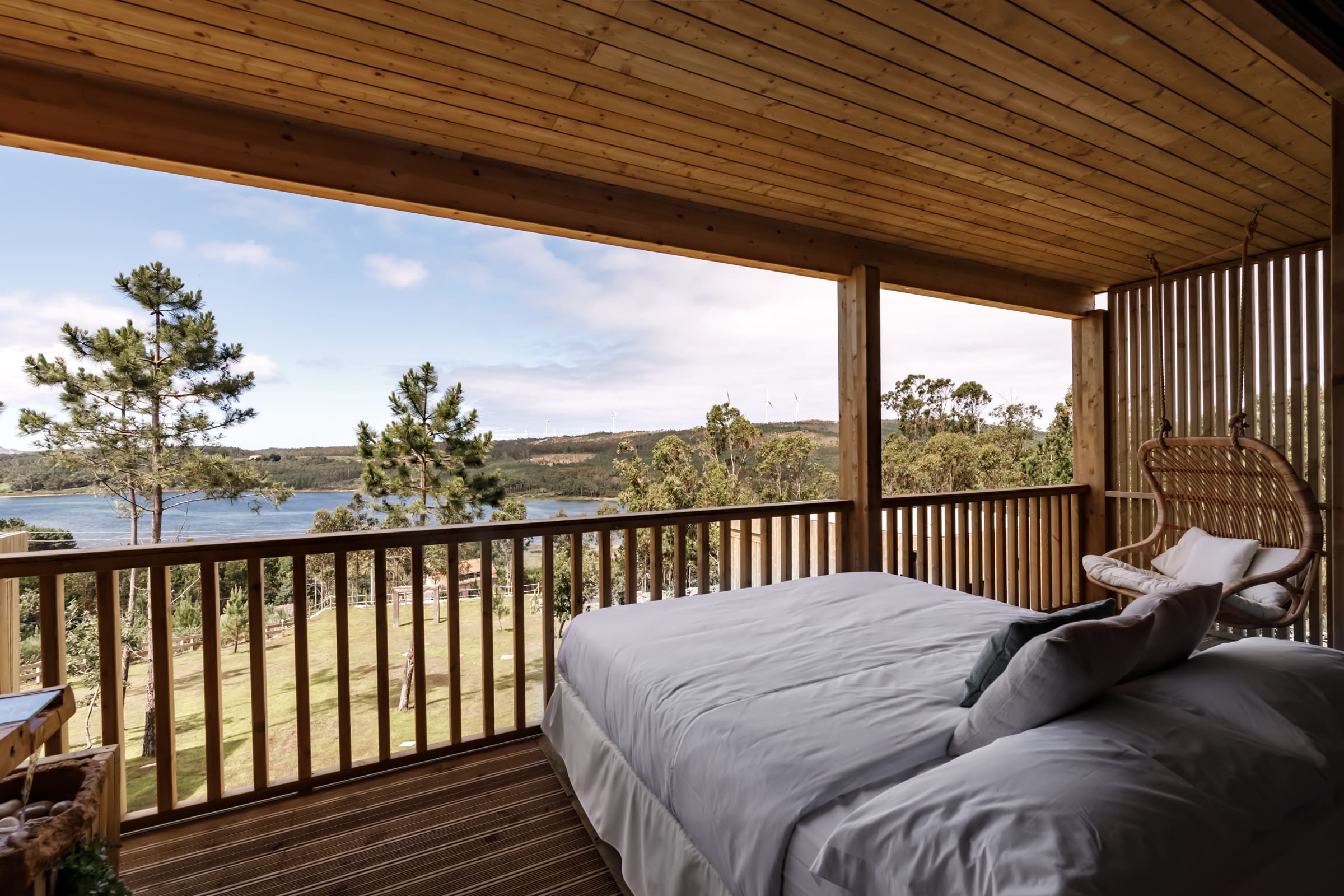 Cabaña elevada con jacuzzi privado en Galicia, en plena naturaleza de A Costa da Morte