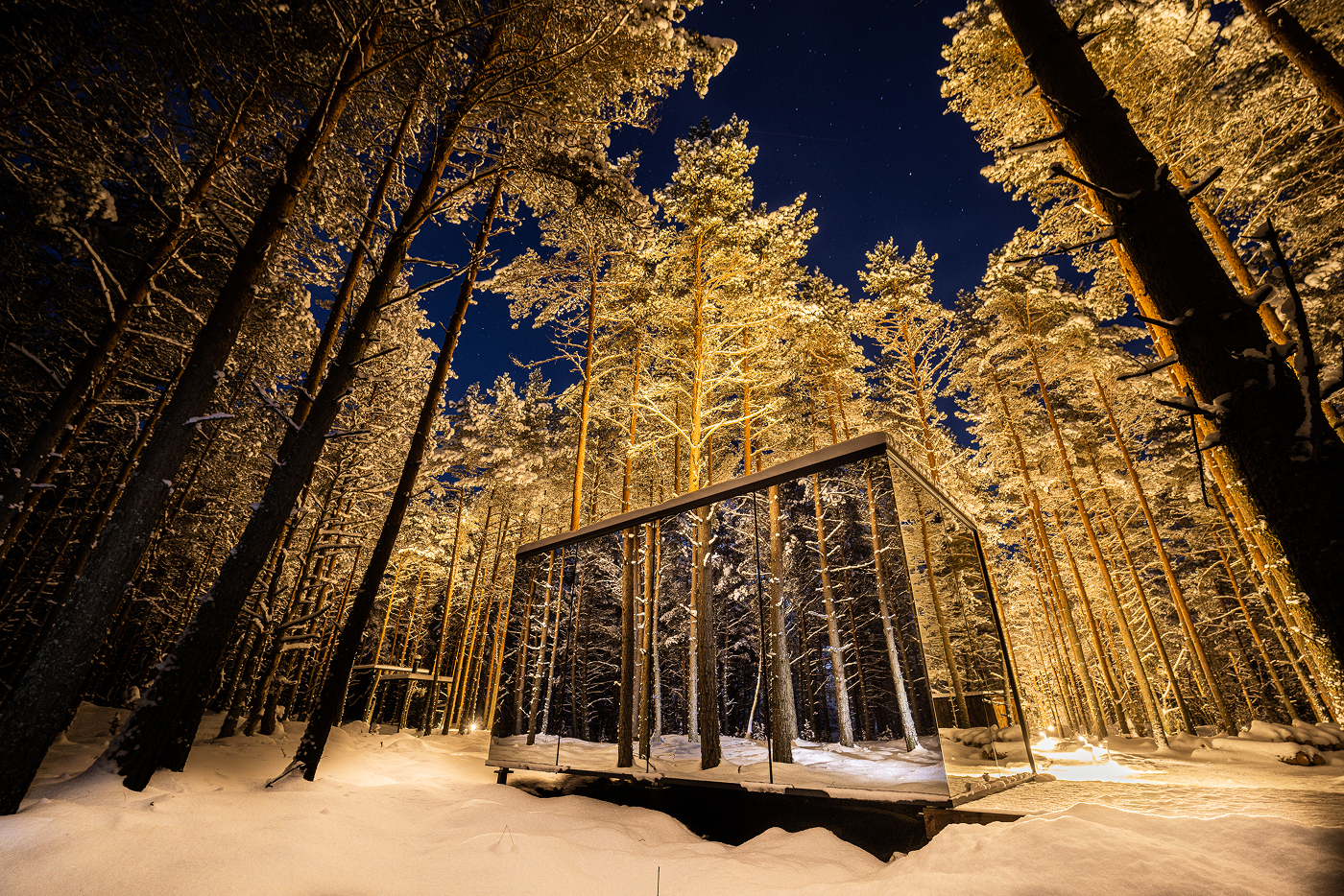 ÖÖD Mirror House - Imagen 9