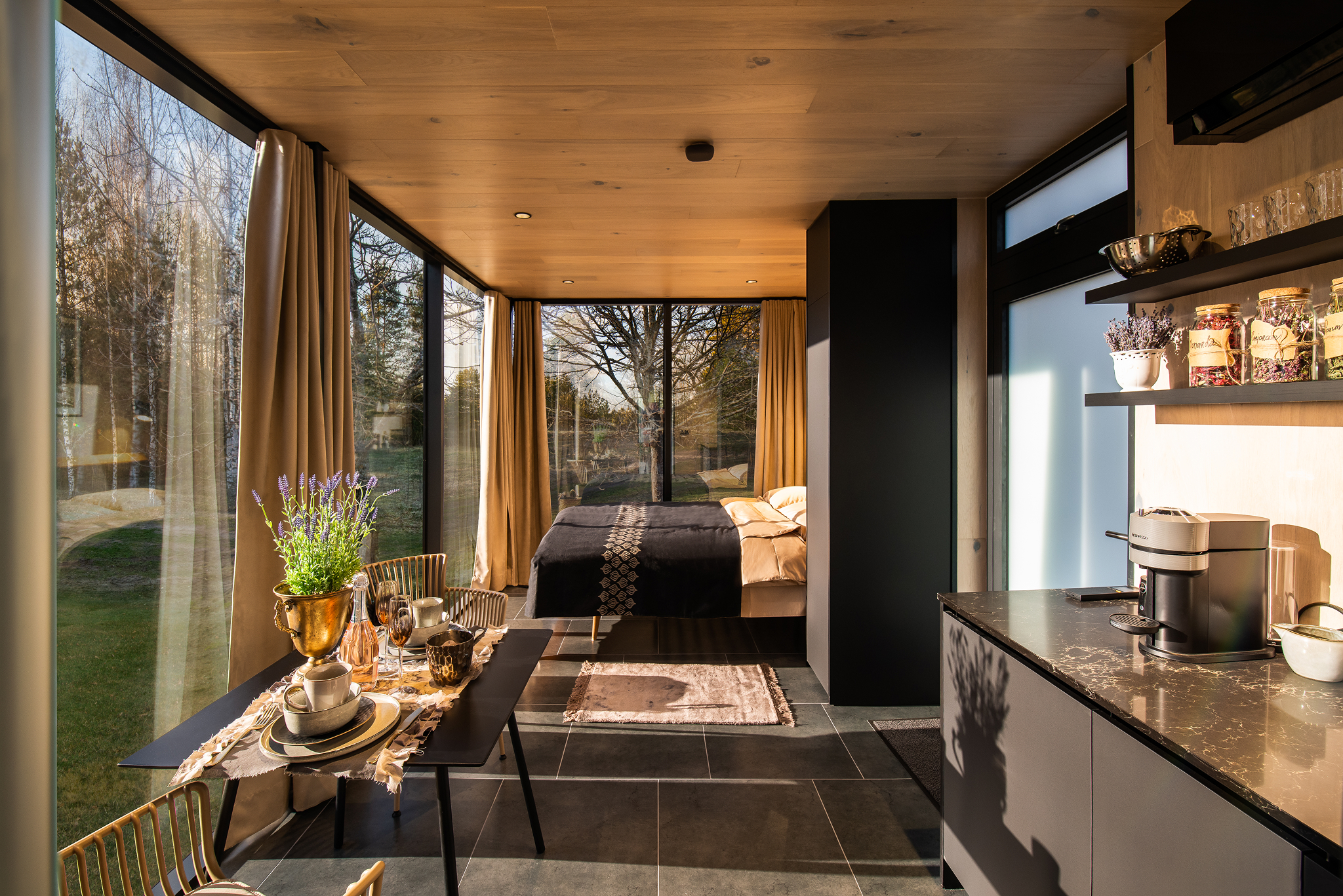 ÖÖD Mirror House - Imagen 10