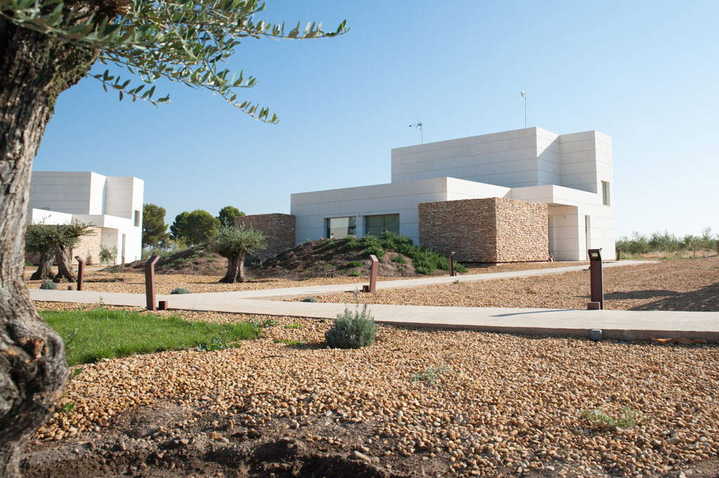 PROYECTO HOTEL ALMAZARA LUZ DE ALBA